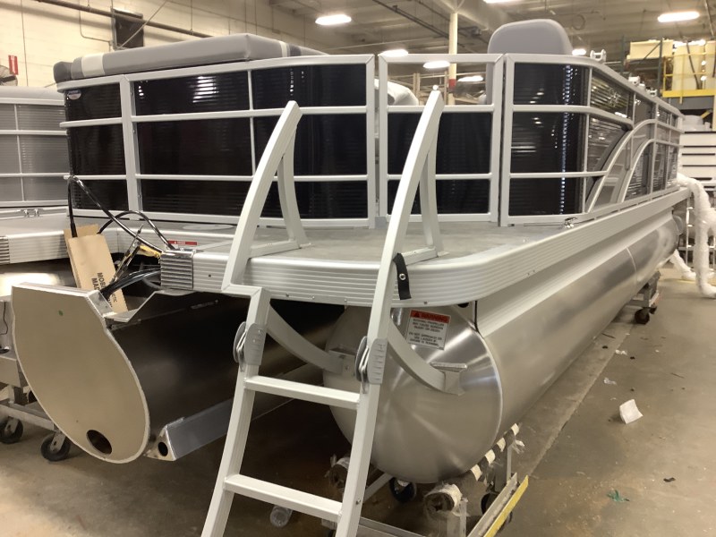 Get Onto the Lake this Spring with a New Pontoon Boat